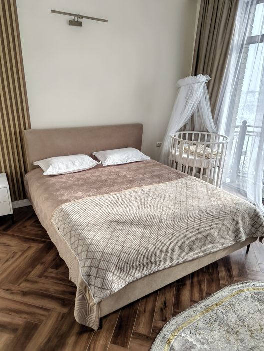 кровать двухспальная