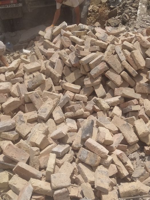 Pishgan gisht bor paltara 650 som xolati ideal