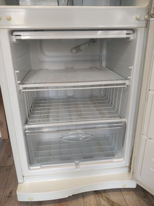 Продам холодильник АТЛАНТ за 50-тыс-тыс