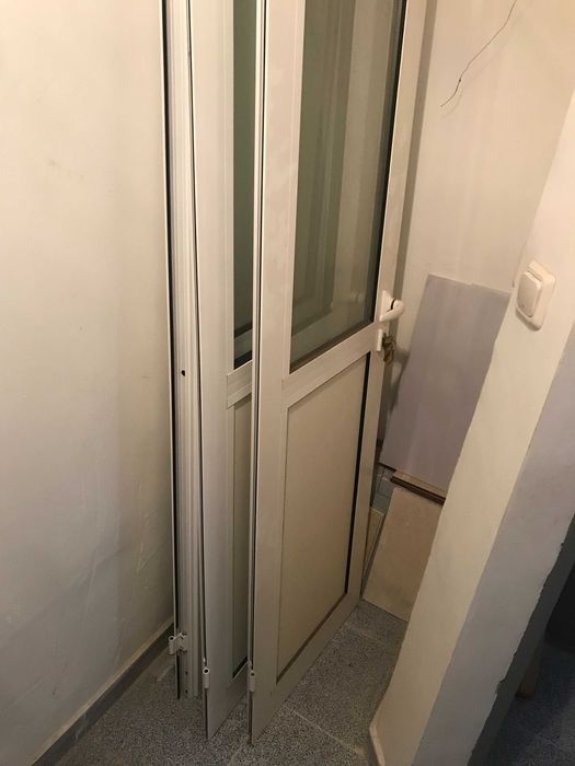 алуминиева врата - 180х56 см., без каса - 100 лв.