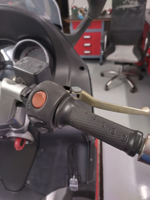 Gilera gp800 скутер