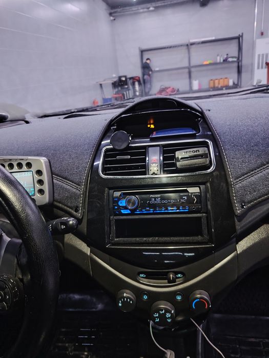 Спарк Автомат 1.0L