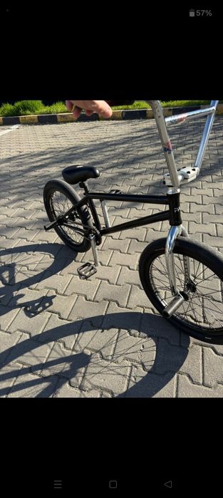 Vând BMX custom cu piese de top