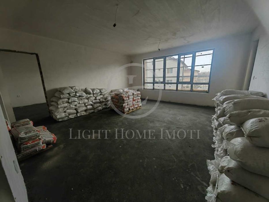 Продава се Тристаен апартамент в Пловдив, Остромила - 123 кв.м за 992 €/кв.м - Снимка #1