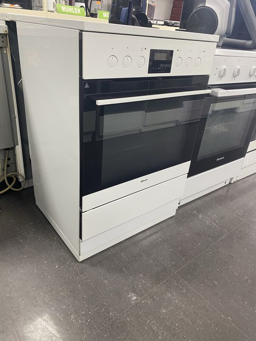 Свободностояща печка Gram Kip 17256 N с пиролиза