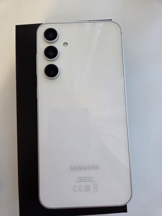 Vând Samsung Galaxy S23 FE impecabil