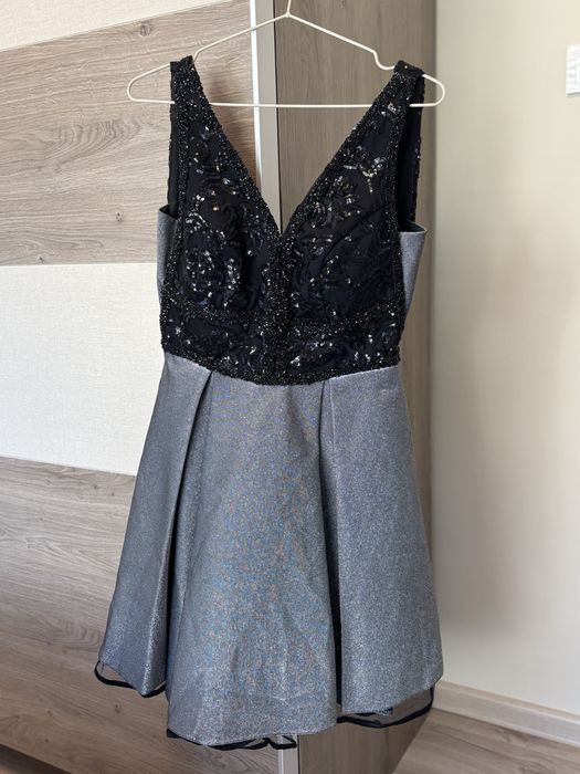 Официална къса рокля