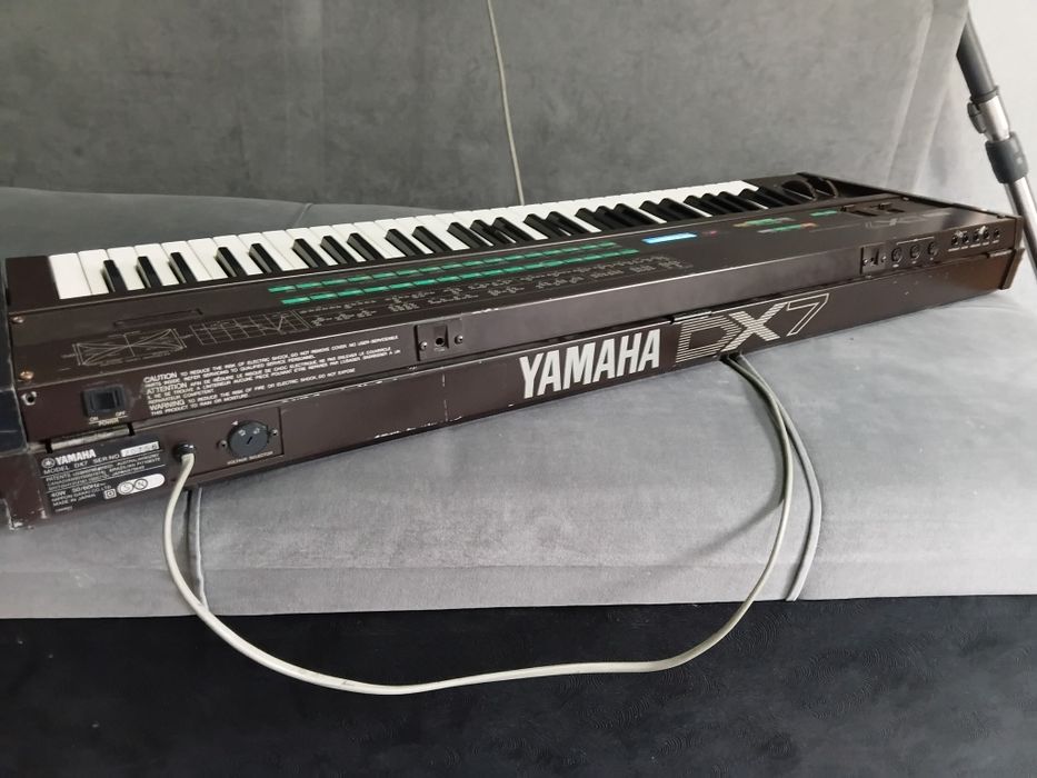 YAMAHA DX 7 синтезатор