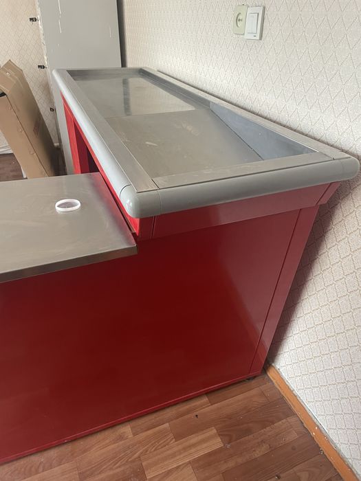 Продается касмовый стол