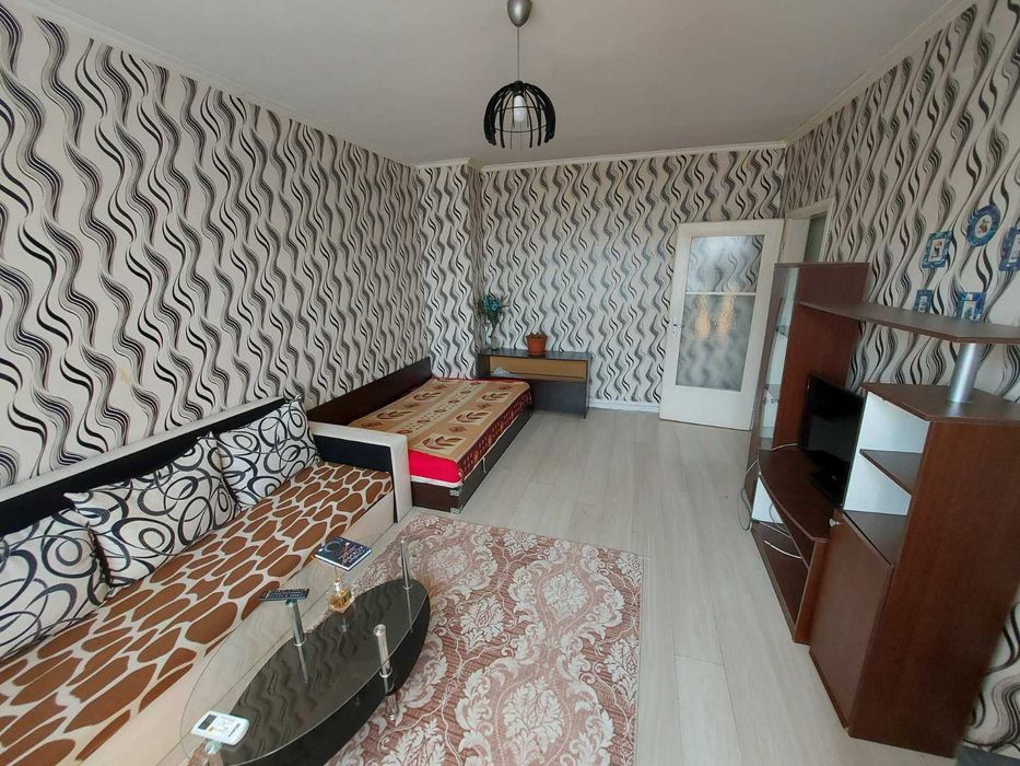 Продава се Двустаен апартамент в Търговище, Запад 2 - 43 кв.м за 1240 €/кв.м - Снимка #1