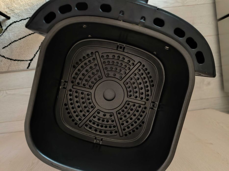 Тефал уред за готвене под налягане нов -70€. Air fryer които съм ползвала два пъти без забележки -30€