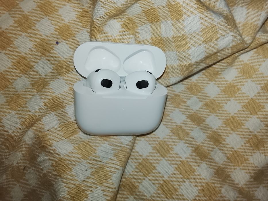 AirPods3 верси прадаю