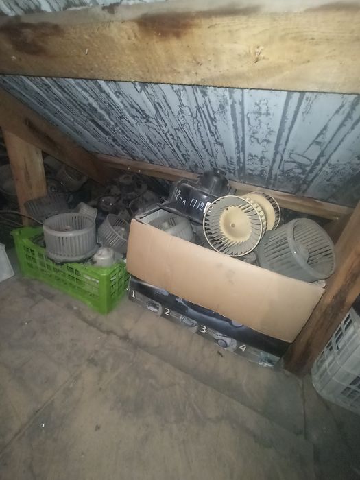 Моторчики печки.