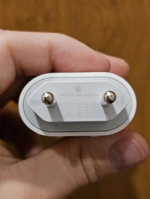 Айфон зарядка сатылады