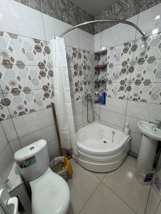 1в2/1/9 Нежилое-48 м.кв,базар Кадышева, под бизнес салон или офис