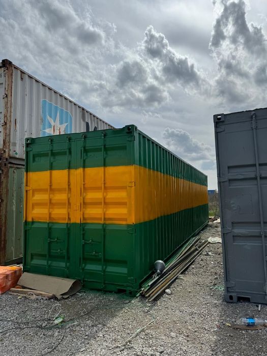 Утепленные пустые контейнера