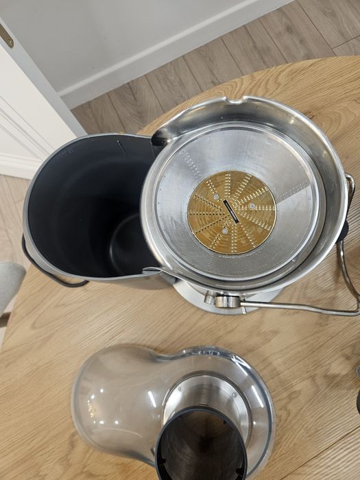 Соковыжиматель Bork S800