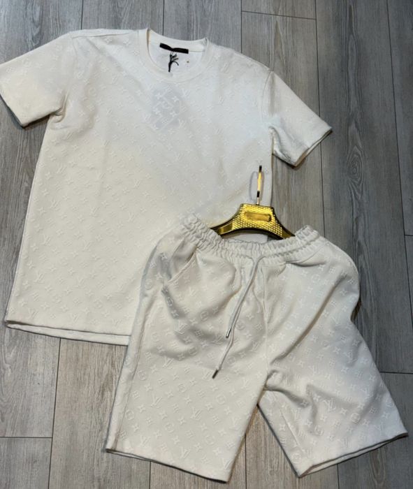 Compleu Louis Vuitton