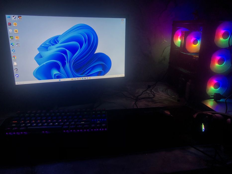 Договорная Продаеться пк