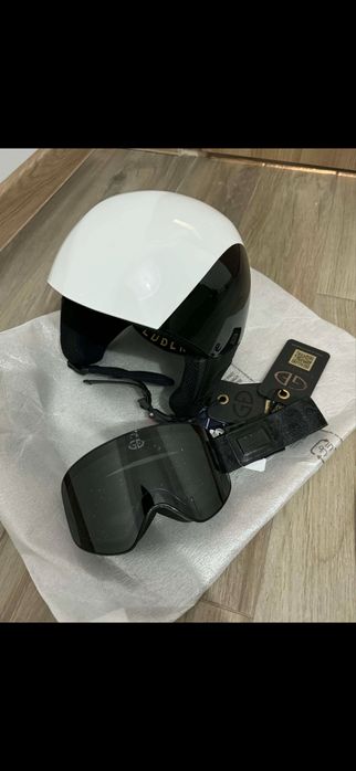 Дамски ски каска и очила Goldbergh