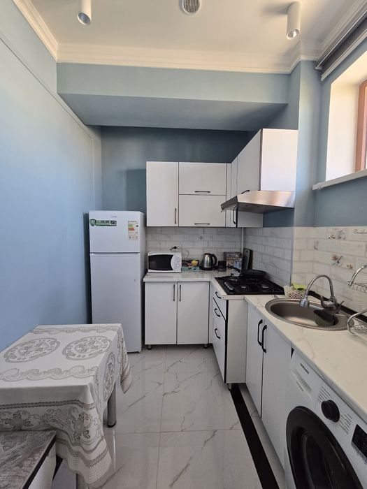 Shahriston metro atrofida 1 xonali kvartira ijaraga beriladi.