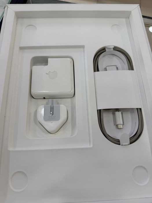 Macbook Pro 14 M1 pro 16 512GB 87%