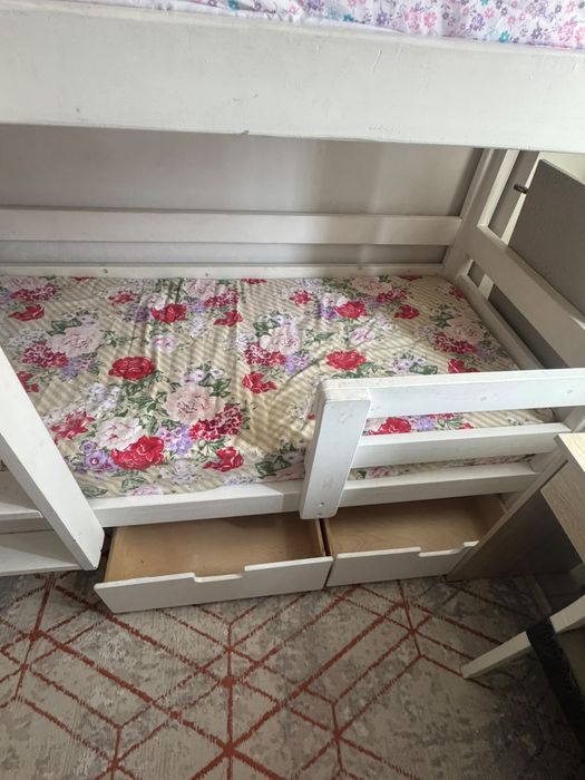 Продам детскую кровать