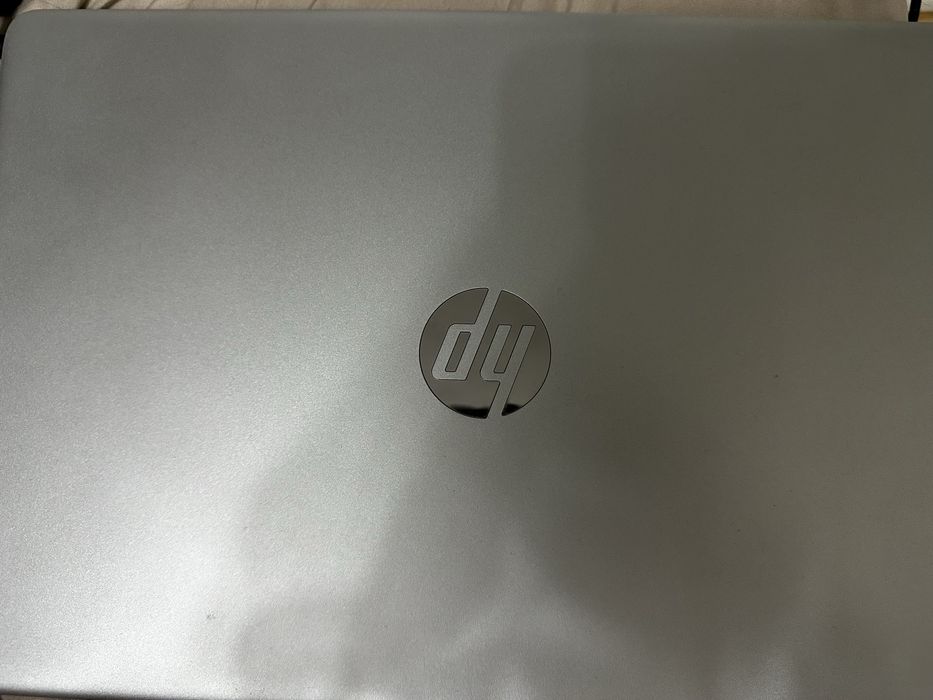 Продам ноутбук HP laptop 15s