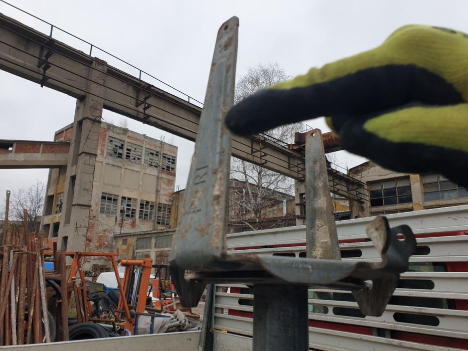 Поцинкована вилица за трегери Н20 доки