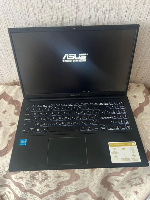 Продам современный шустрый ноутбук Asus сумка мышка
