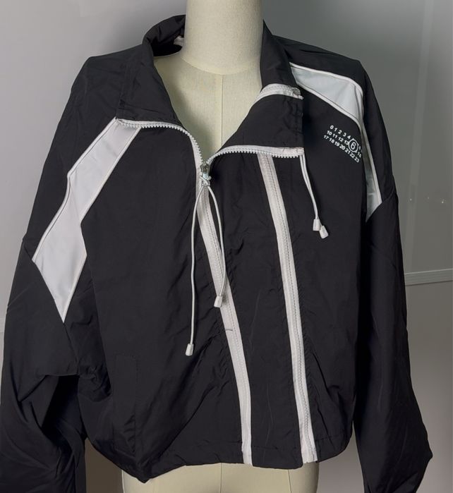 Стильные весенние куртки