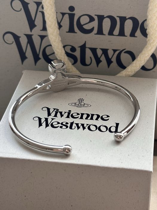 Vivienne Westwood гривна