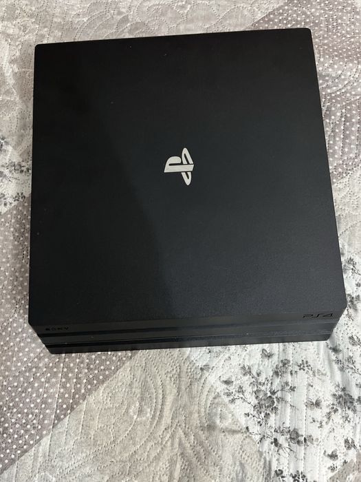 PlayStation 4 pro 1 терабайт