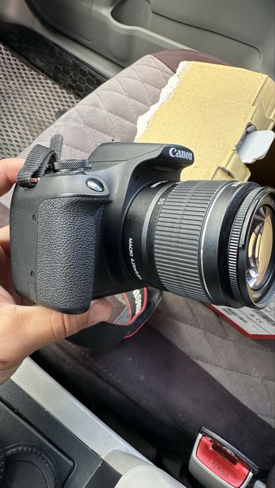Canon EOS 2000D срочно