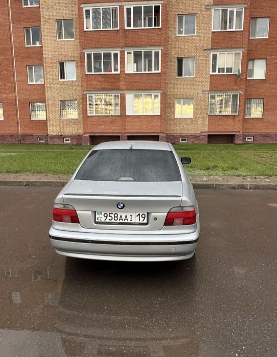 Живая БМВ е39 срочно