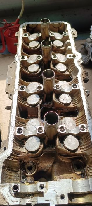Головки от 2uz ,без vvt-i