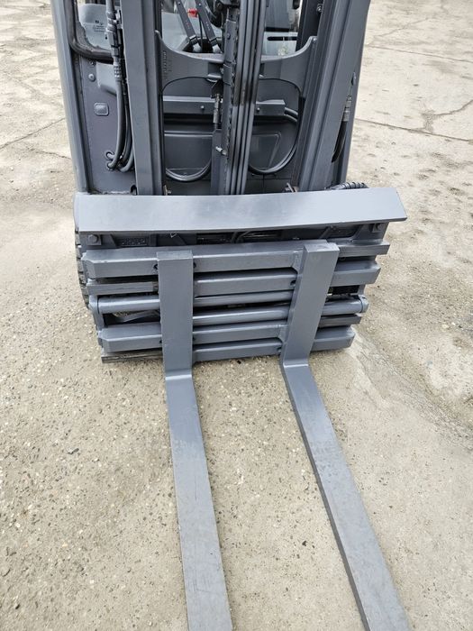 Motostivuitor Stivuitor Electric LINDE