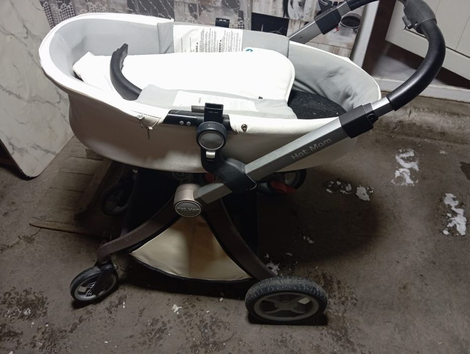 Продам коляску почти новая