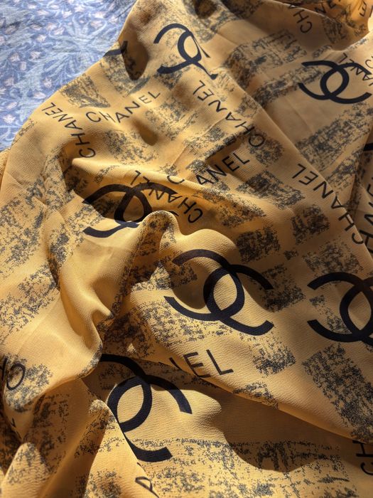 Платок Chanel (не оригинал)