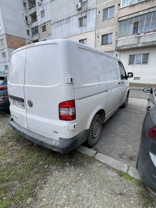 Vand sau schimb Vw transporter 5.1
