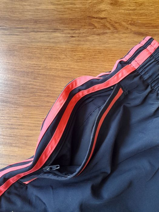 Adidas BAYERN MUNCHEN мъжко долнище 2XL размер.