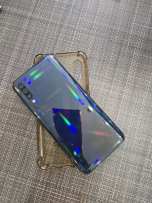 Samsung A50 64гб