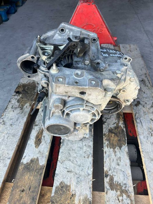 Скоростна Кутия VOLKSWAGEN SCIROCCO 2.0TDI 143к.с. 11г.-Ръчна 6ск.