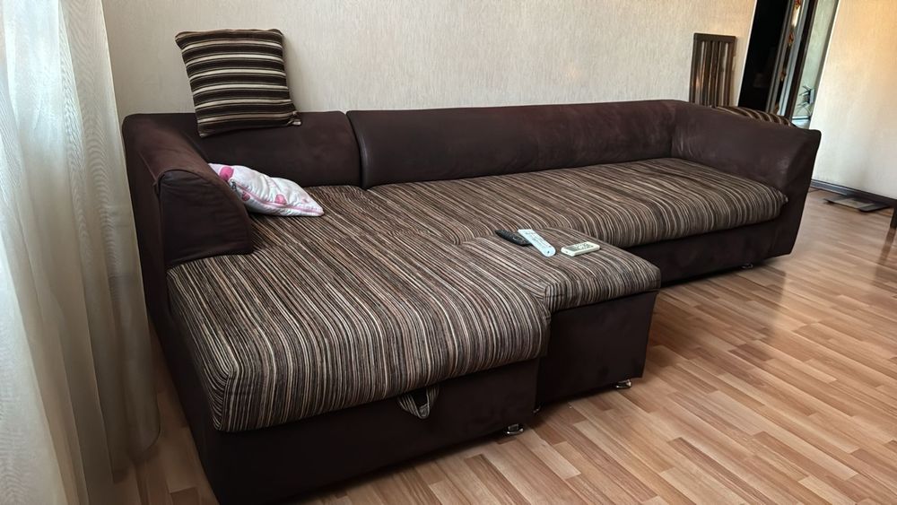 Срочно продам Диван  угловой