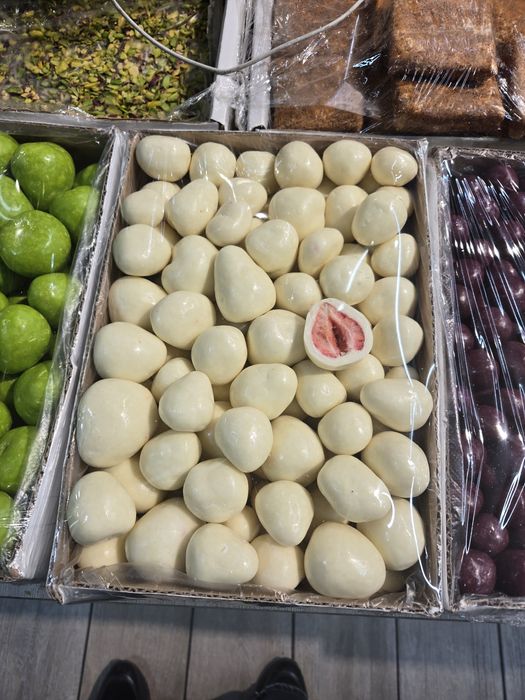 Сублимированные фрукты и мороженое