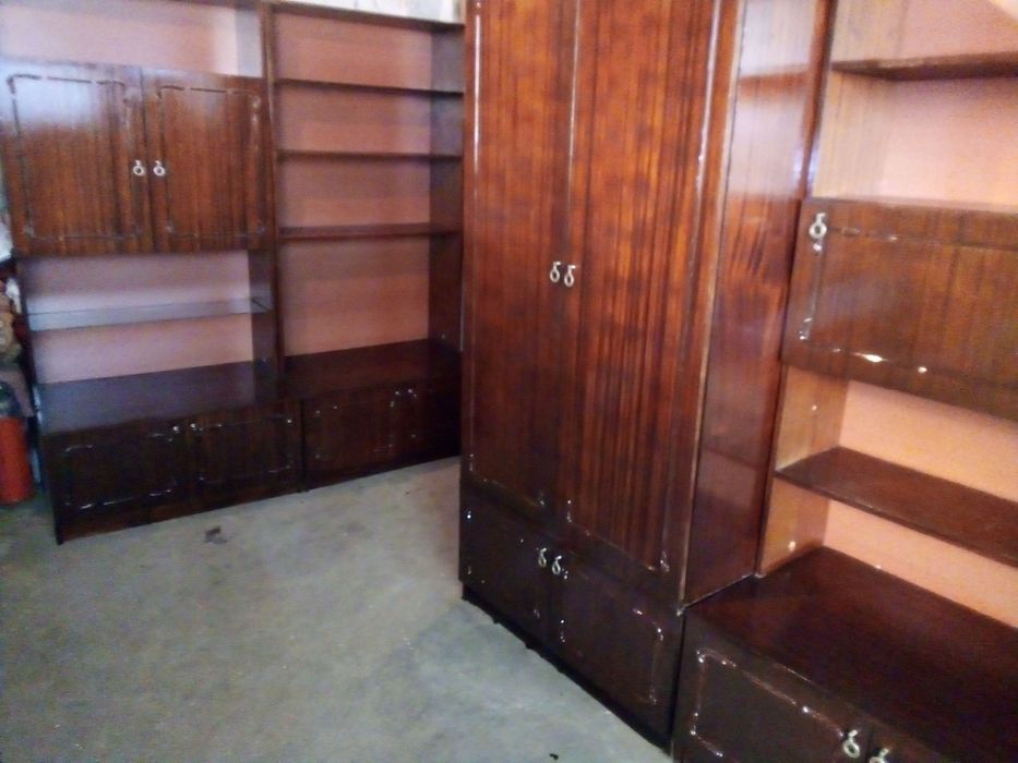 Продавам холна секция