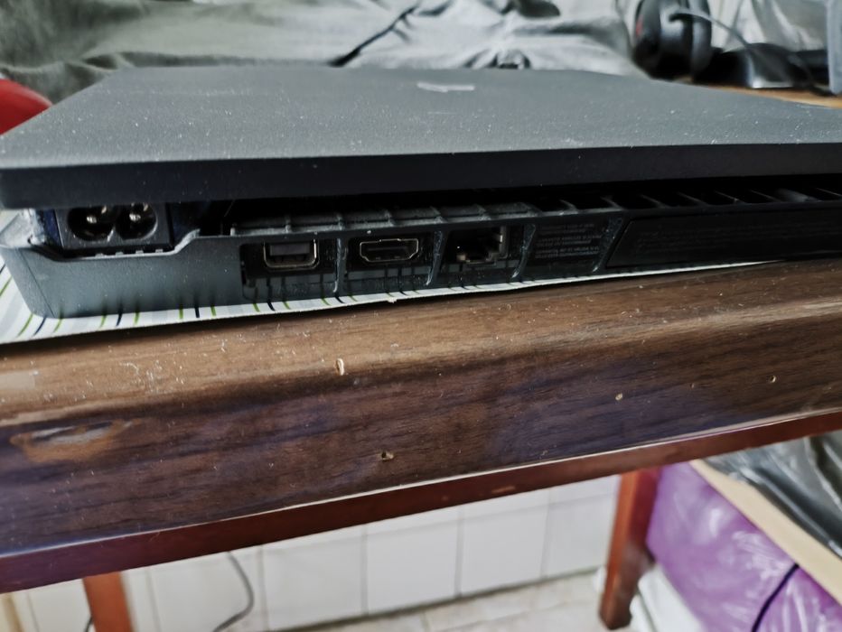 PlayStation 4 slim
