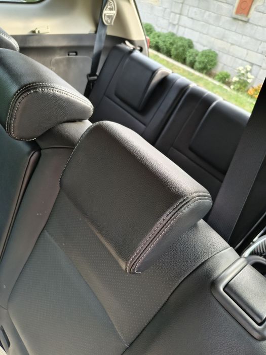 Продавам Mitsubishi Outlander