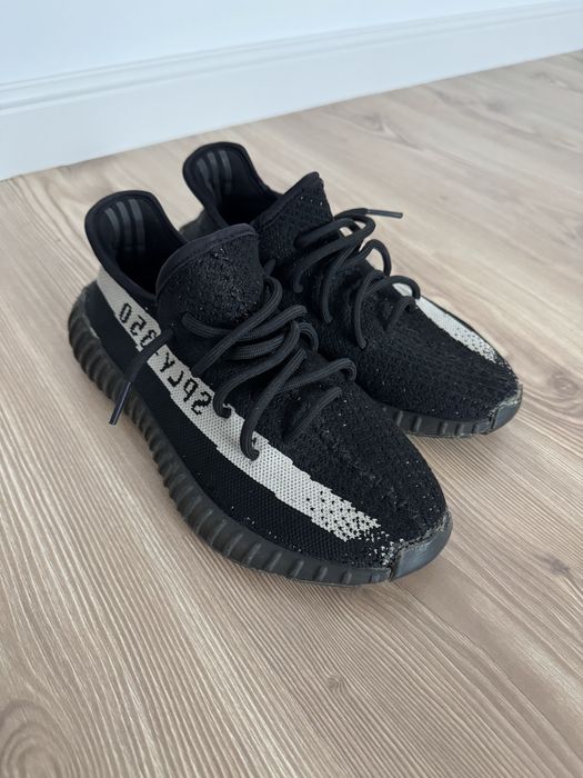 Adidas Yeezy Boost 350 V2 Oreo , marime 39 1/3