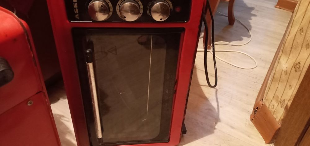 Продам духовку электрическую